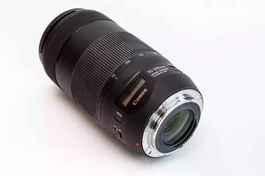 TheCanon 70mm - 200mm f2.8 L Lens